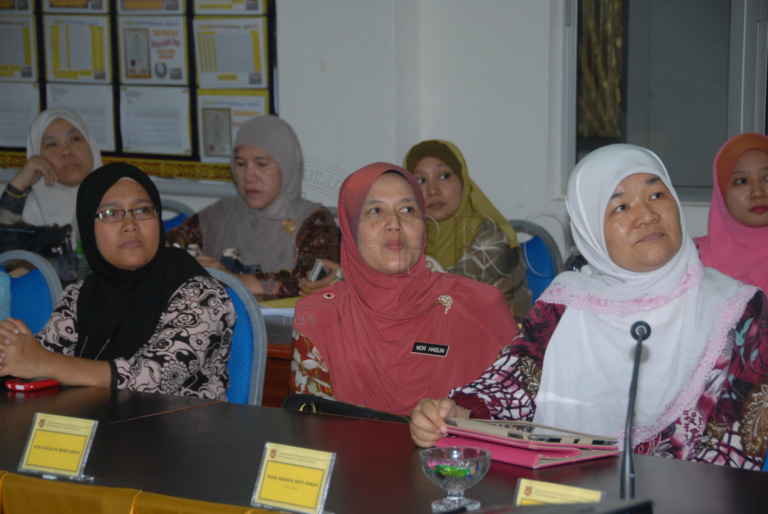 PRO 14 01 SEKOLAH FBA 8105